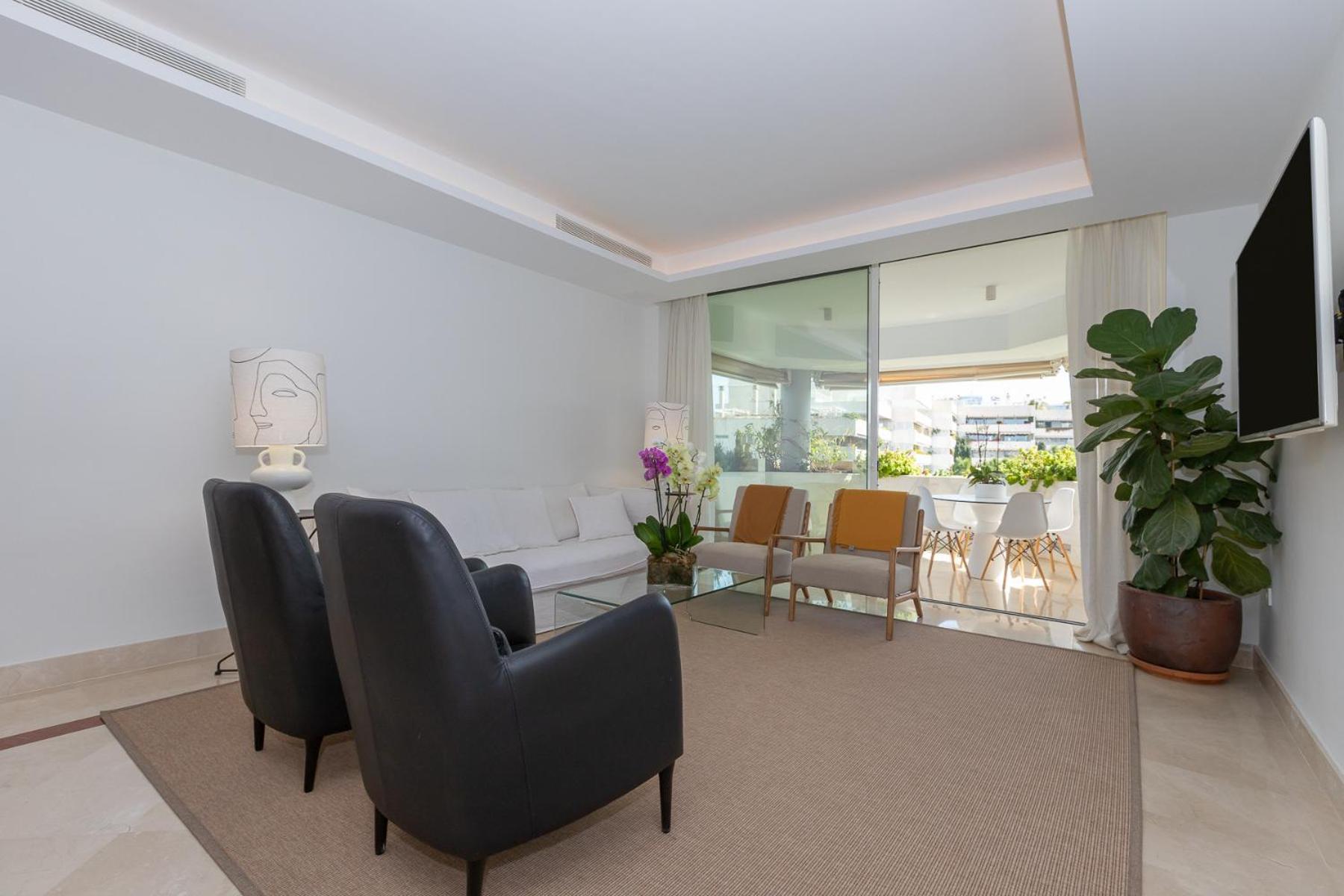 Lujoso Apartamento Con Piscina En Paseo Maritimo Marbella Ngoại thất bức ảnh