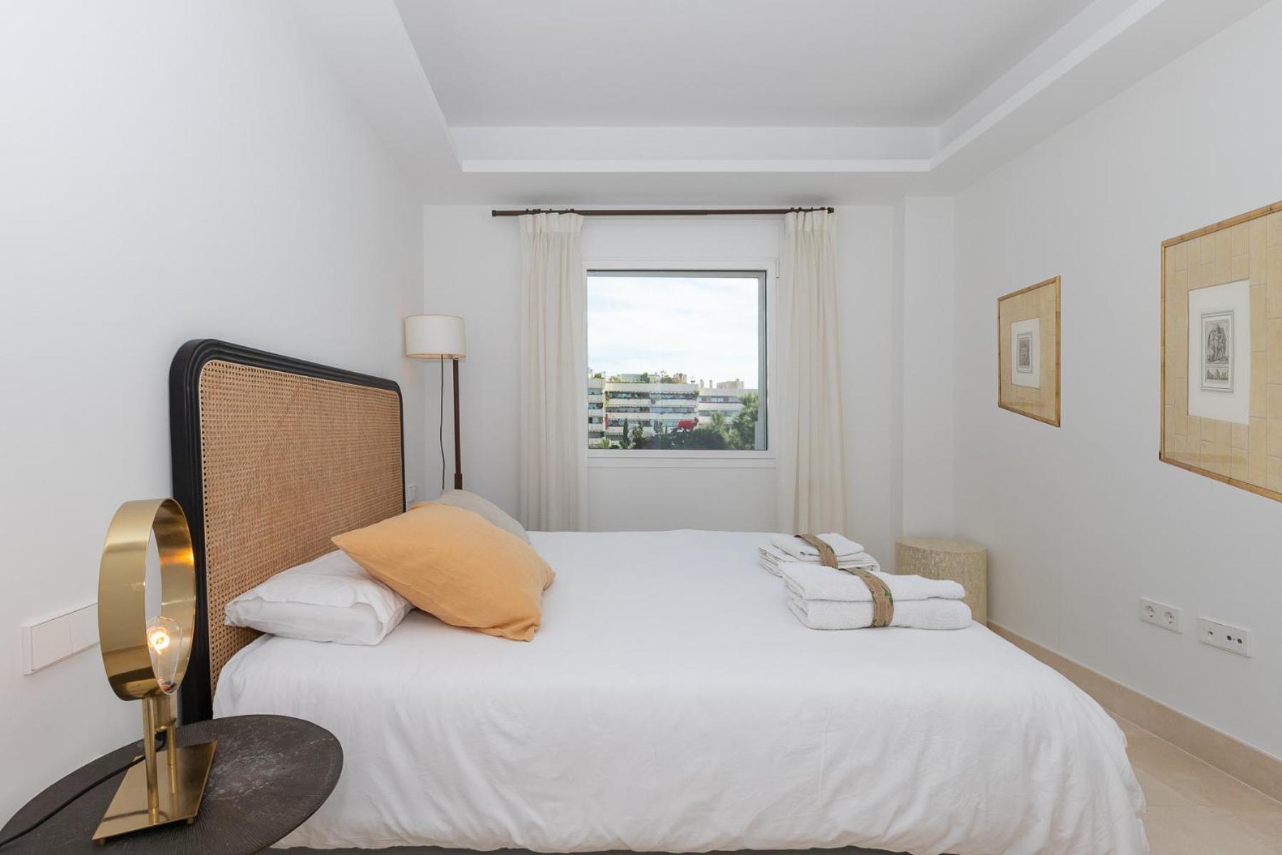 Lujoso Apartamento Con Piscina En Paseo Maritimo Marbella Ngoại thất bức ảnh
