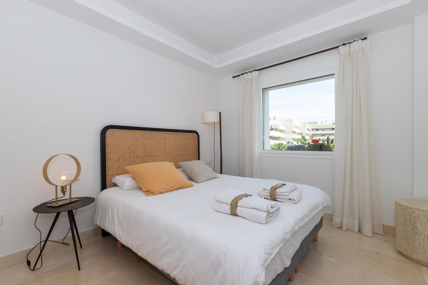 Lujoso Apartamento Con Piscina En Paseo Maritimo Marbella Ngoại thất bức ảnh