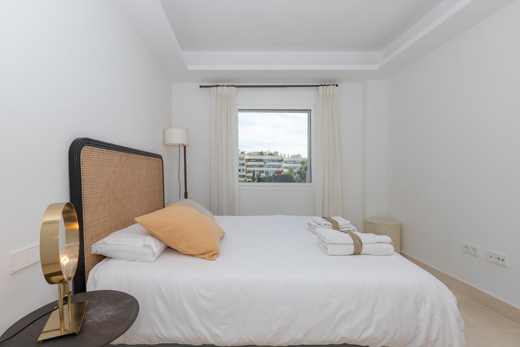 Lujoso Apartamento Con Piscina En Paseo Maritimo Marbella Ngoại thất bức ảnh