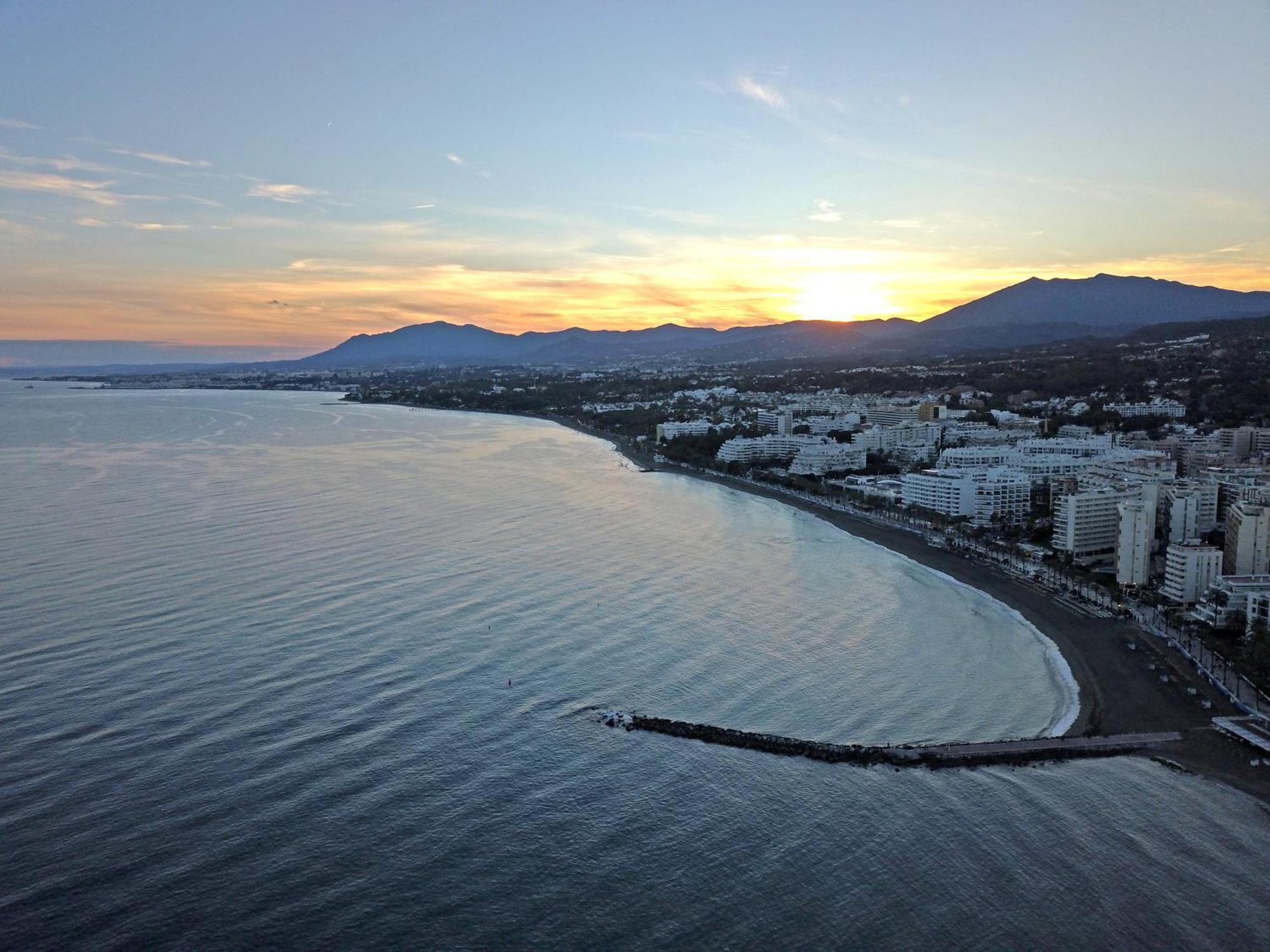 Lujoso Apartamento Con Piscina En Paseo Maritimo Marbella Ngoại thất bức ảnh